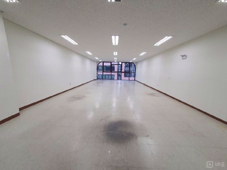 반곡동 접근성 좋고 내부 깔끔한 상가, 사무실 매물의 1번째 사진