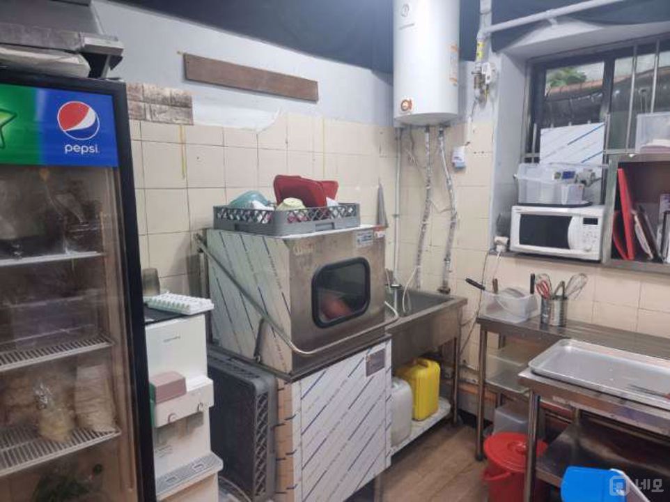 일산동구 백석동 위치 좋은 1층 상가 매물의 4번째 사진