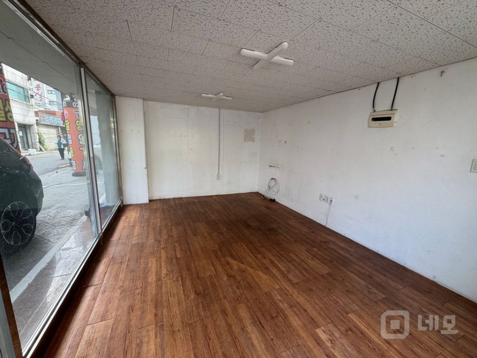 상봉역 도보5분이내 1층신축급무권리 코너상가 매물의 4번째 사진