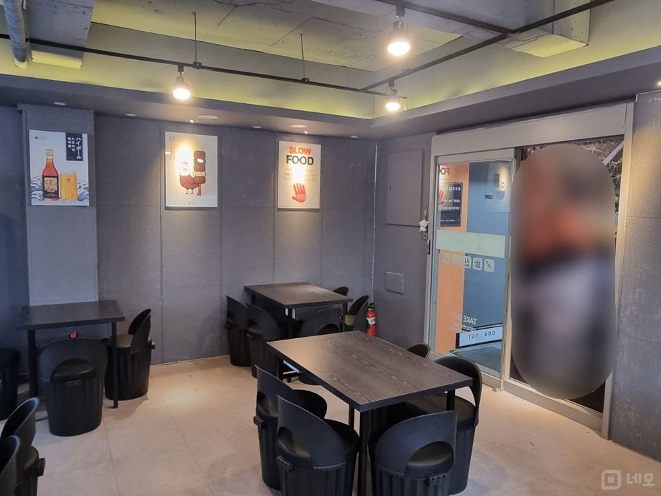 목동 오목교역 초역세권, 깔끔한 인테리어, 주방 시설 완비된 꼬치집 매물의 2번째 사진