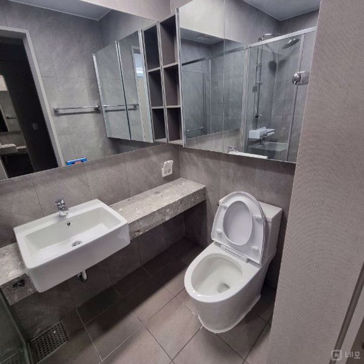 개방감 있고 가시성이 좋은 숭인동 신축공실 매물의 5번째 사진