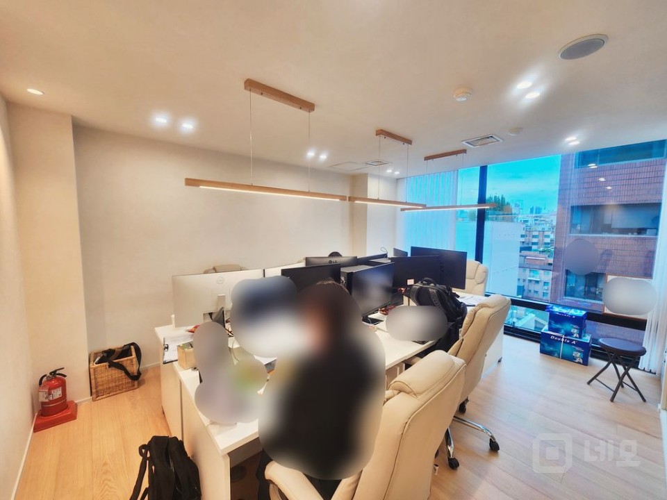 🏢 논현역세권 인테리어 우수 오피스 🏢 매물의 1번째 사진