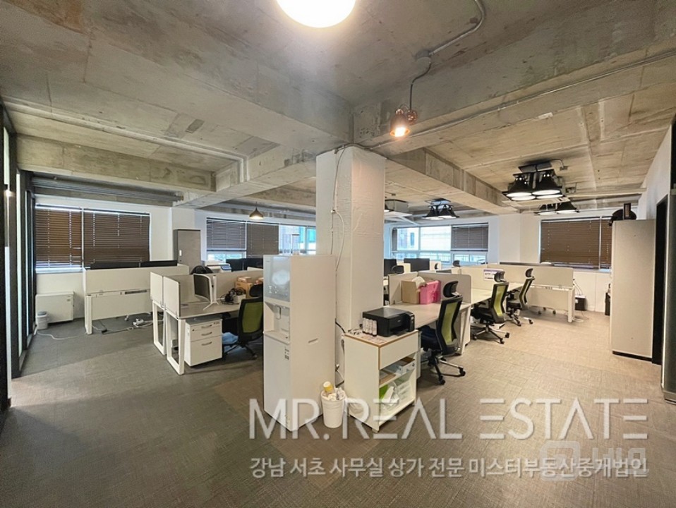 주차2대무료.S급가성비사무실.인테리어완비.채광ACE 매물의 1번째 사진