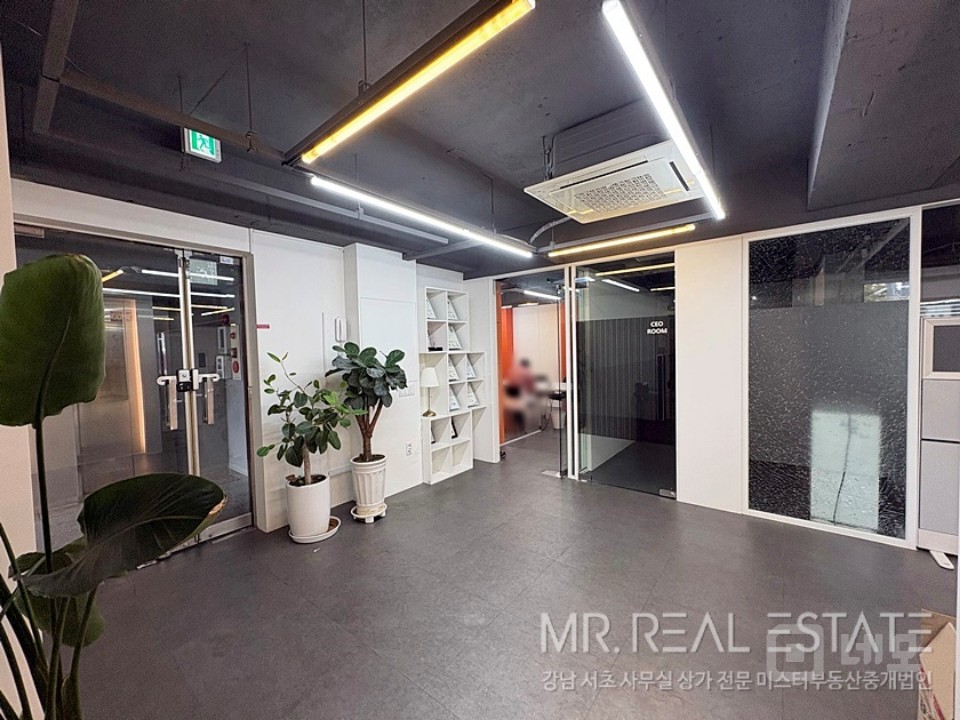 도산대로 이면 가성비ACE사무실 엘베有 단독출입문O 매물의 3번째 사진