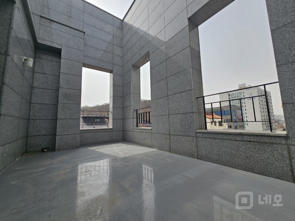 각 층83평 총 4개층까지 사용가능한 신축건물입니다. 병의원 학원추천 매물의 7번째 사진