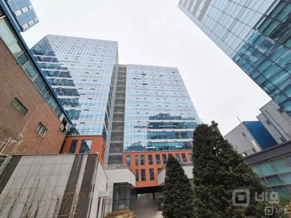 성수동 신축급 지식산업센터 사무실 매물의 8번째 사진