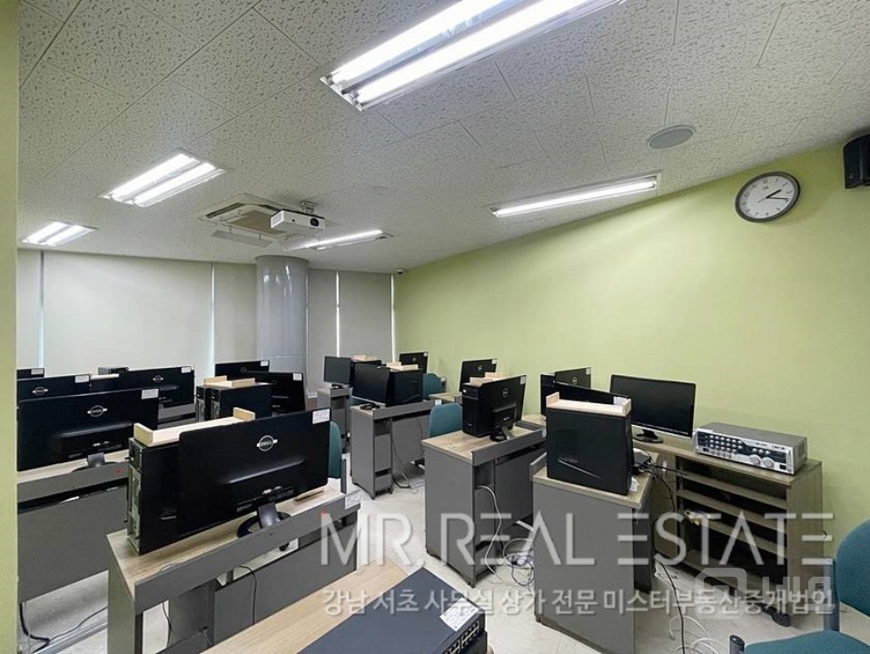 양재역.인테리어有.주차2대.병의원.학원.업종협의.가성비사무실 매물의 3번째 사진