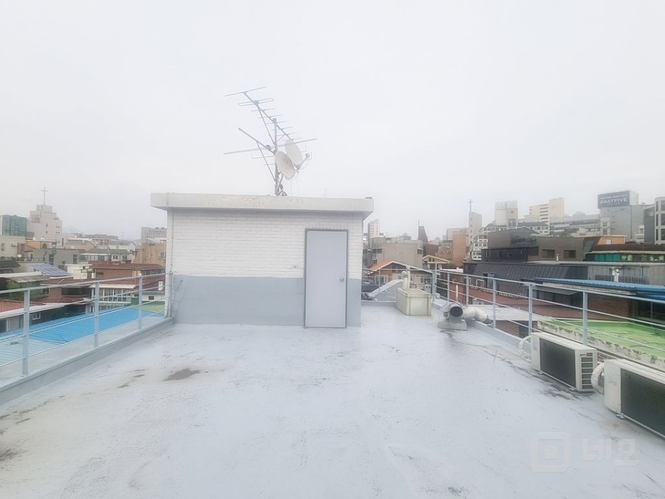 홍대 합정역 메타폴리스 뒤 가성비 아주좋은 상가사무실!! 매물의 17번째 사진