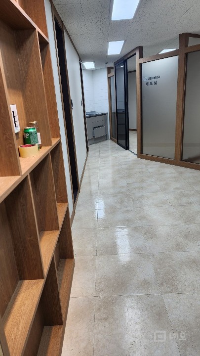 상봉역 도보8분거리 깨끗한 사무실 입니다 매물의 10번째 사진