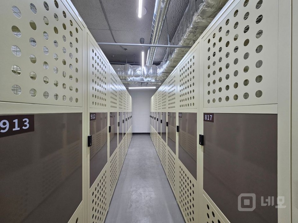 ⭐ 초역세권 사무실. 룸 2개 풀인테리어 . 코너호실 ⭐ 매물의 15번째 사진