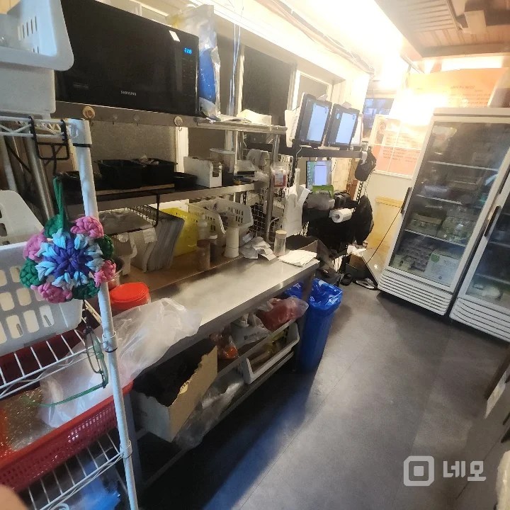 단독주택을 2,3층으로 개량한 고기및 일반식당 매물의 15번째 사진