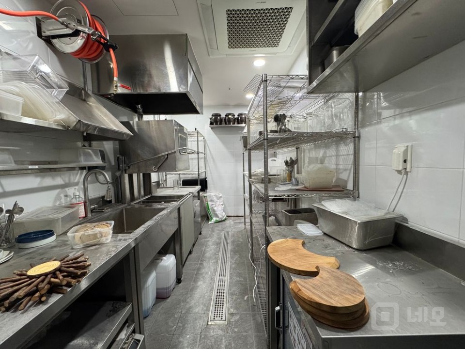 무권리 I 50P I 단독테라스 I 모든 업종 협의 가능 매물의 8번째 사진