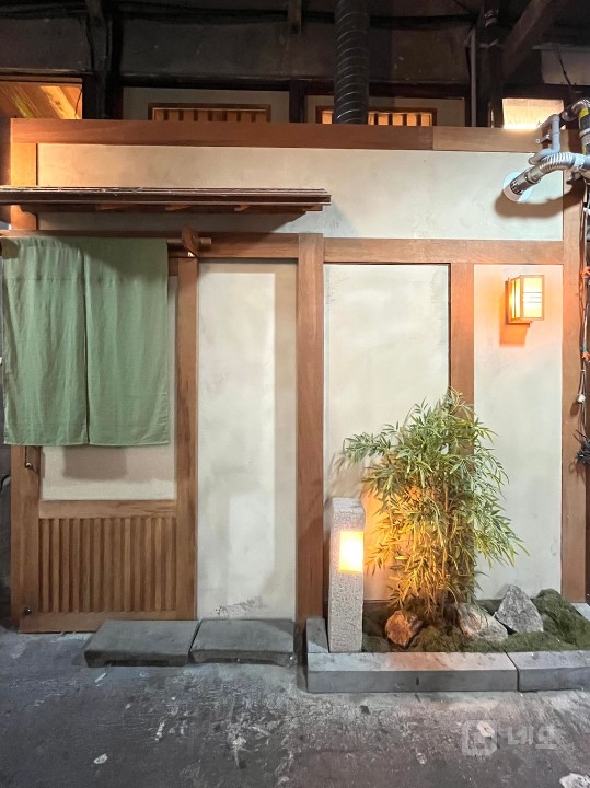 감성가득한 남영동 골목상권 1층, 시설 및 인테리어 완비, 바로 영업가능 매물의 13번째 사진