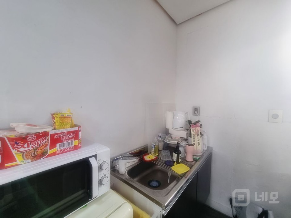 홍대역 3분 초역세권 동교동 내외관 퀄리티좋은 상가사무실!! 매물의 7번째 사진