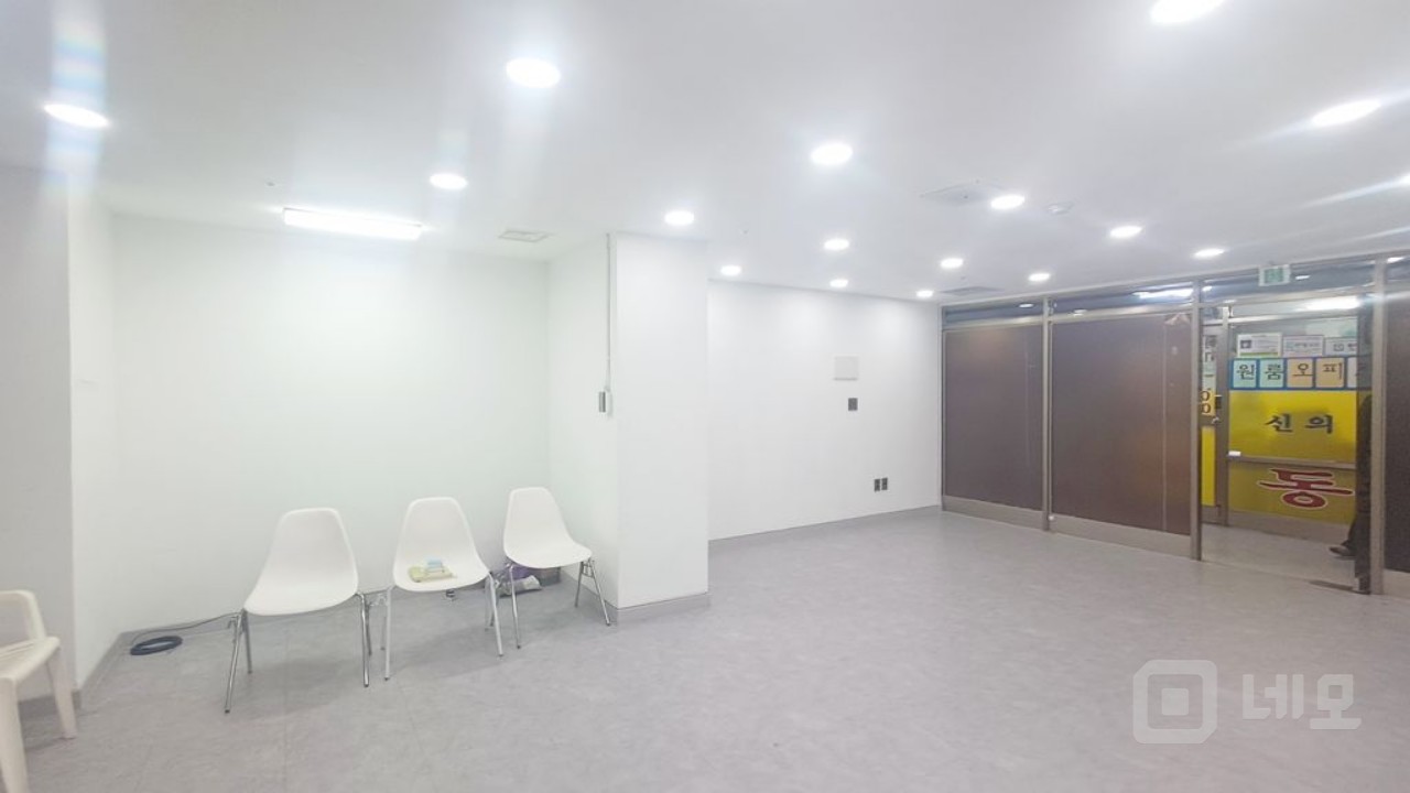 🏬 [노고산동 2층] 신촌역 도보 상가, 소규모 창업에 딱!🔥 매물의 3번째 사진