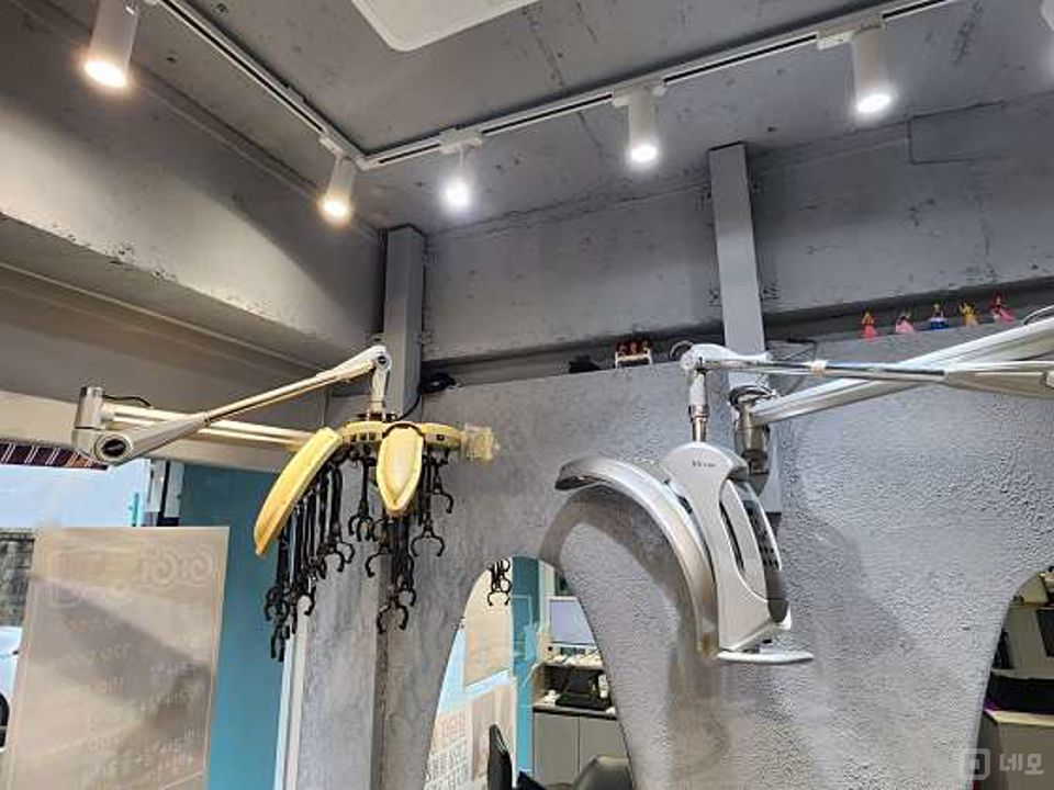 가양동 복합상권에 위치한 미용실 매물의 5번째 사진