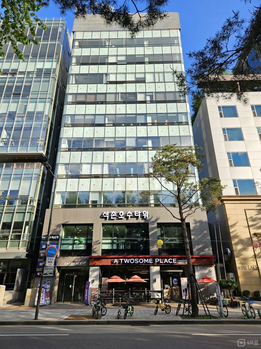석촌동 석촌호수뷰 접근성 좋은 38평 사무실 매물의 13번째 사진