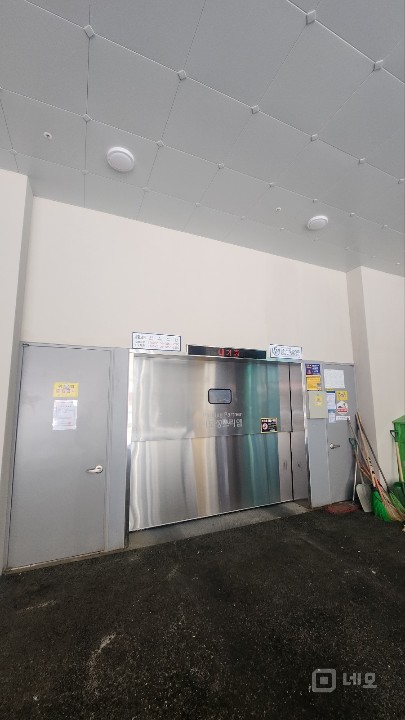 신천 먹자골목(잠실새내역) 신축건물 3층 전체 통유리 상가 임대 매물의 8번째 사진