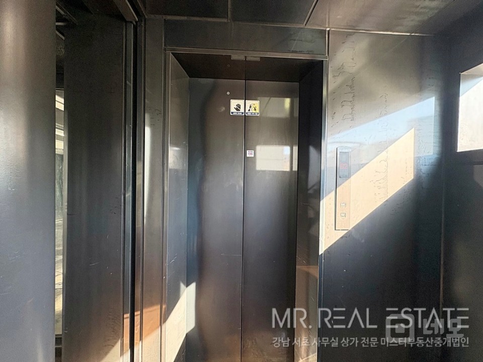 신사동 도산대로이면 무료2대 내외관세련된 건물 매물의 17번째 사진