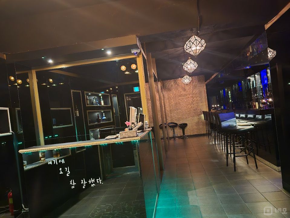 구리시 교문동 위치좋은 대로변 2층 상가 매물의 2번째 사진