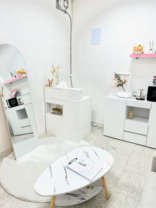 시설 집기 포함, 인테리어 완비된 김량장동 뷰티샵 매물의 1번째 사진