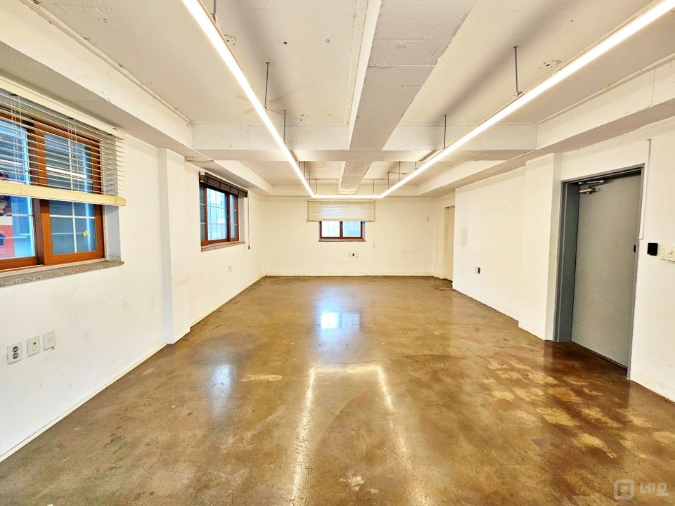 GATE 서교동 대로변 채광과 가성비 좋은 사무실 매물의 9번째 사진