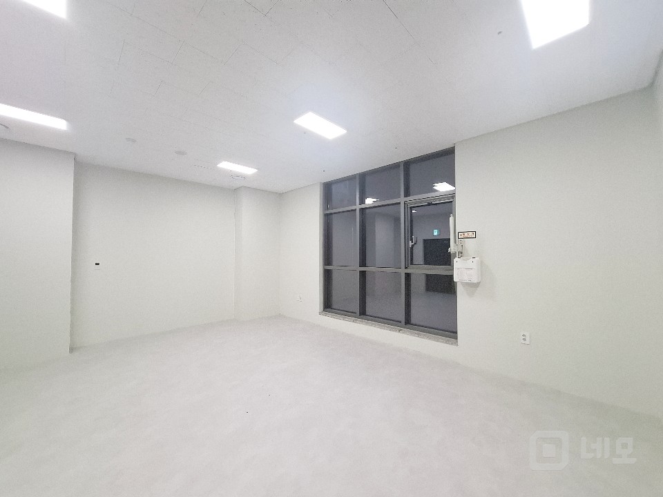 🏢✨ [2023년 준공 신축 오피스] 동묘앞역 도보 7분, 소형 사무실 매물의 4번째 사진