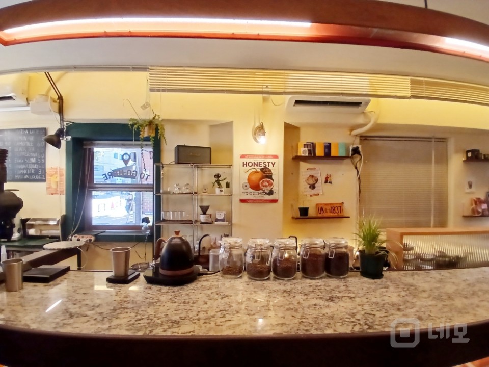 GATE 망원동 한강공원 초입에 위치한 코너노출 1층 상가 매물의 4번째 사진