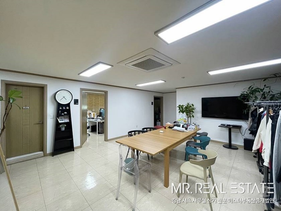 역삼역.S급가성비사무실.주차ACE.넓은베란다 매물의 3번째 사진