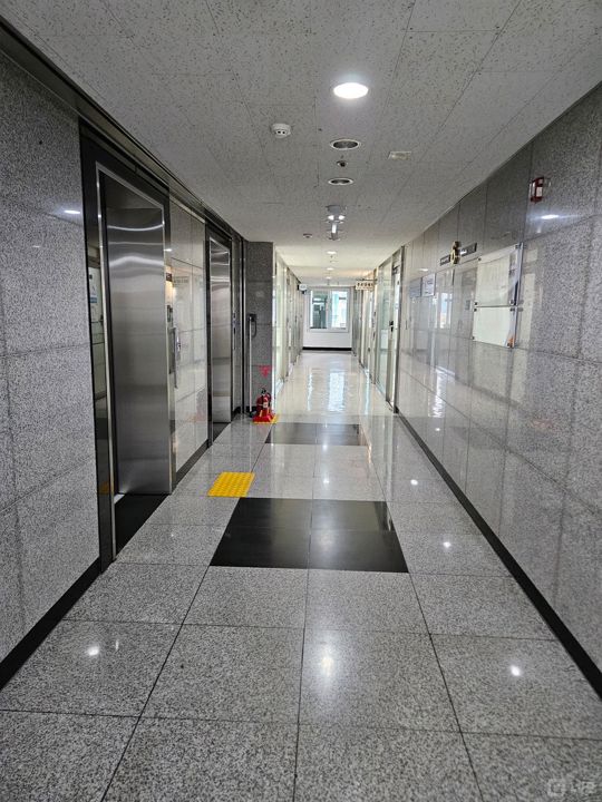 을지로3가 전철역1분 거리의 전망좋고 교통이 편리한 사무실 임대 매물의 12번째 사진