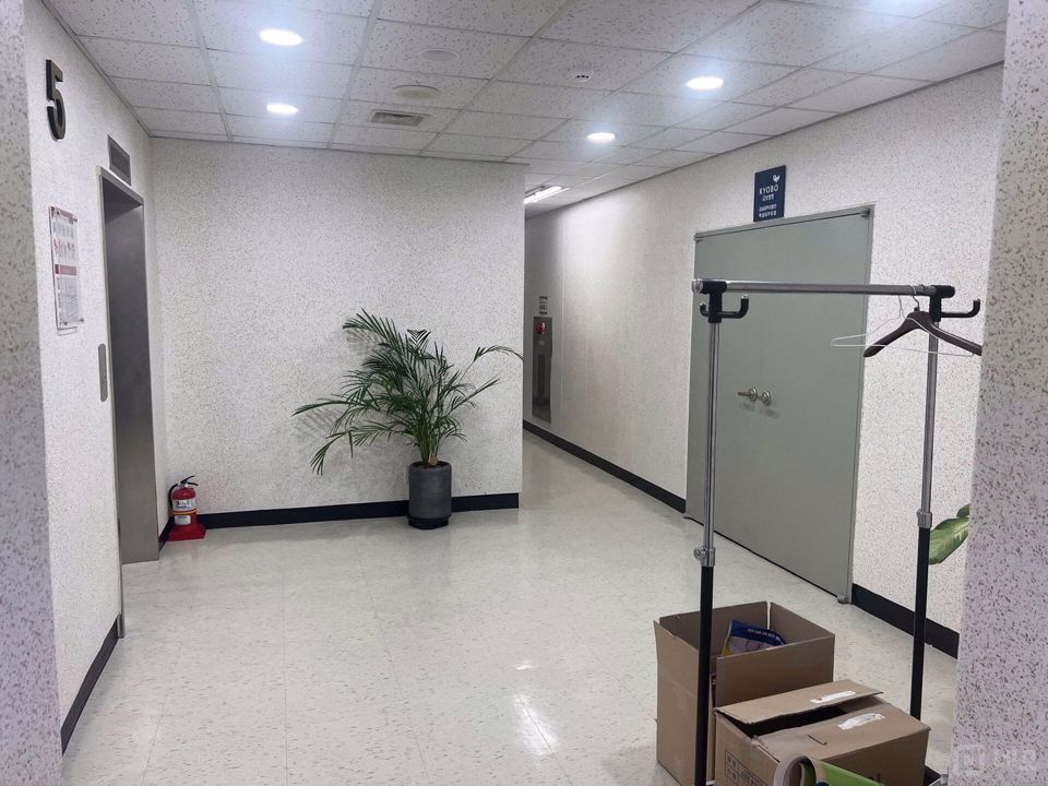 역세권 상권, 교통이 편리한 서초동 사무실 매물의 8번째 사진