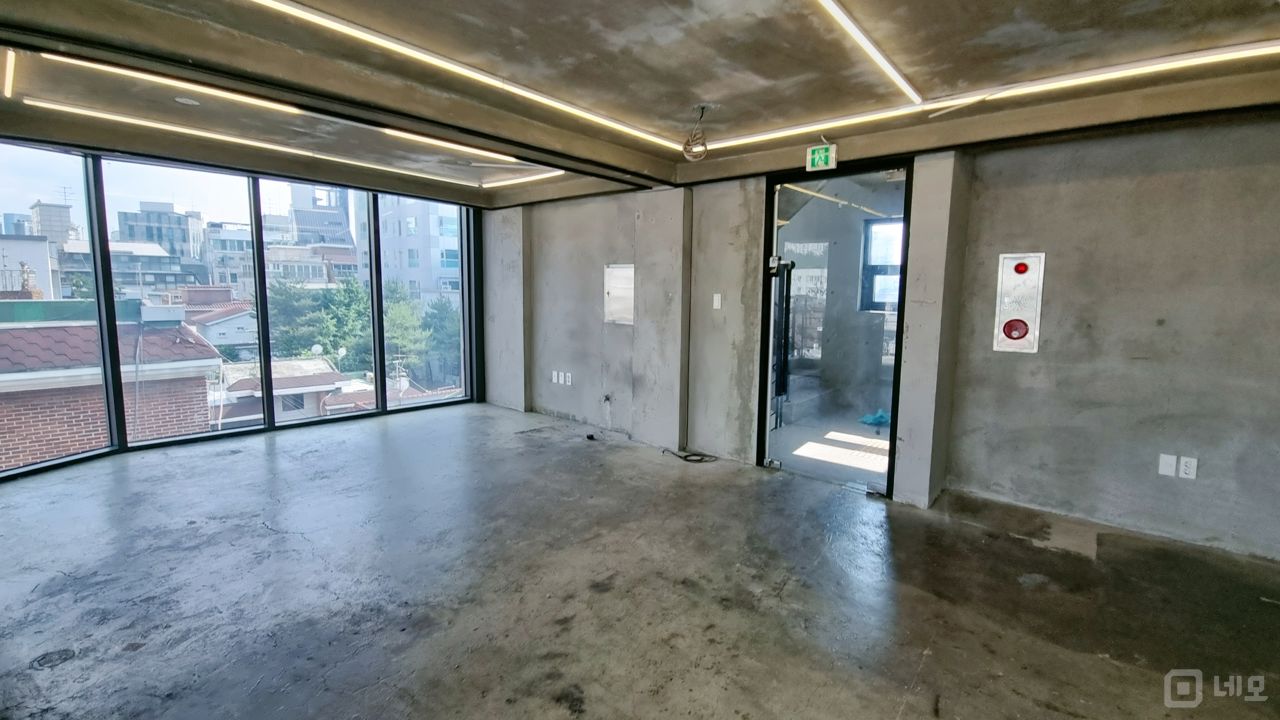 채광 우수한 남서향 5층 사무실 매물의 5번째 사진