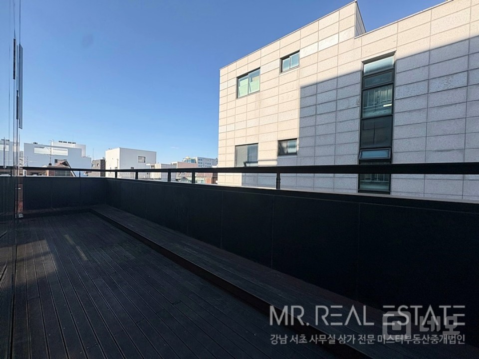 신사동 도산대로이면 무료2대 내외관세련된 건물 매물의 15번째 사진