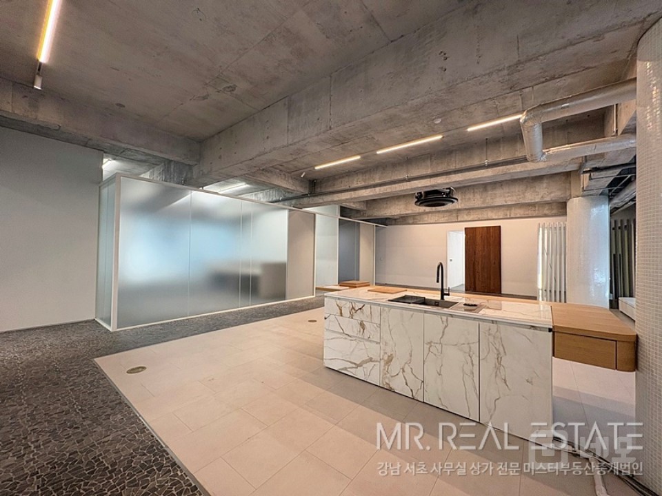 대형ACE 무료3대 방문주차가능 인테리어최상 매물의 3번째 사진