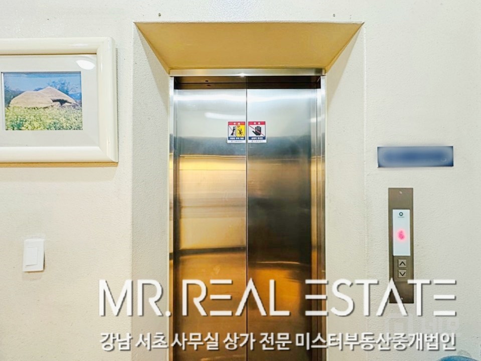 신사역1분.스튜디오강추.룸4.자주식주차.인테리어ACE 매물의 12번째 사진
