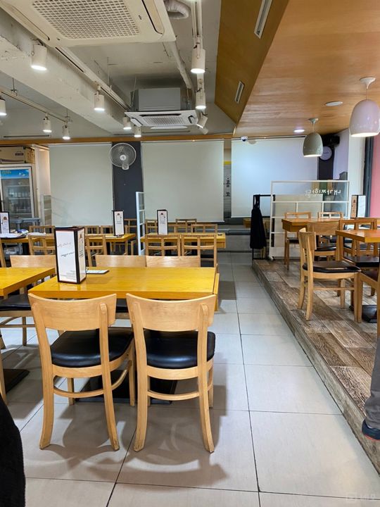 창천동 대학가, 유동인구 최상 찜닭집 매물의 3번째 사진