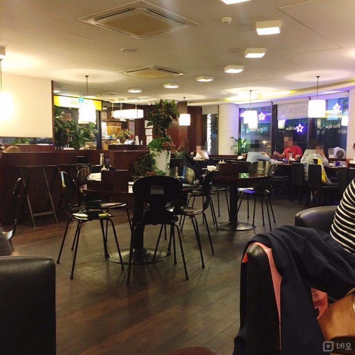 서초구에 있는 베트남 음식점 임대 매물입니다 매물의 8번째 사진