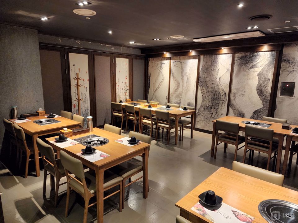 고급스러운 인테리어 완비된 여의도 음식점 매물의 4번째 사진