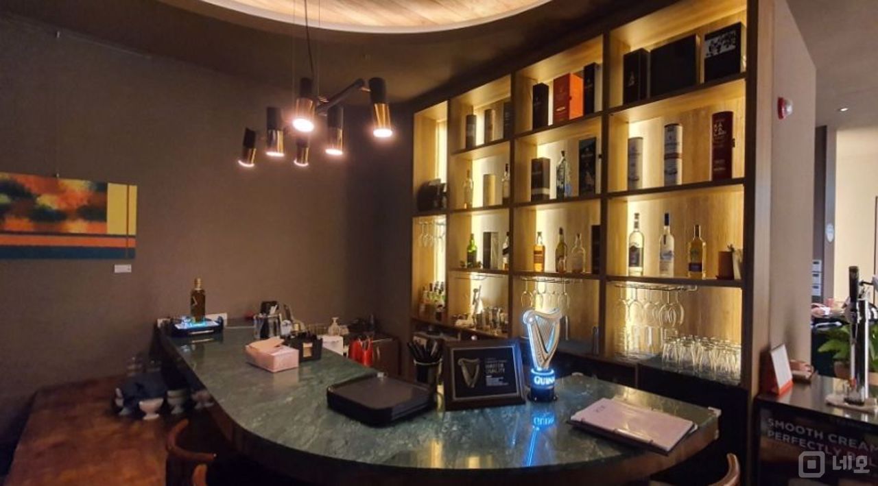 유동인구 많은 여의도역 초역세권 3층 상가 매물의 3번째 사진