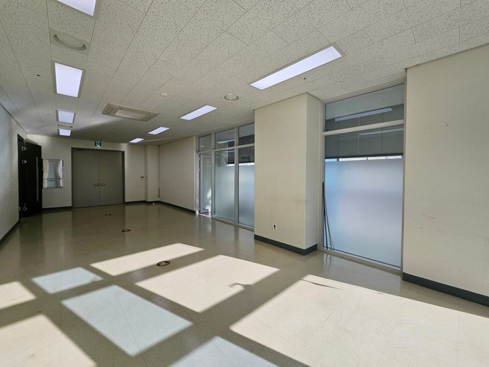 실28평 호실 간 공간분리, 저렴한 임대료, 즉시입주 매물의 4번째 사진