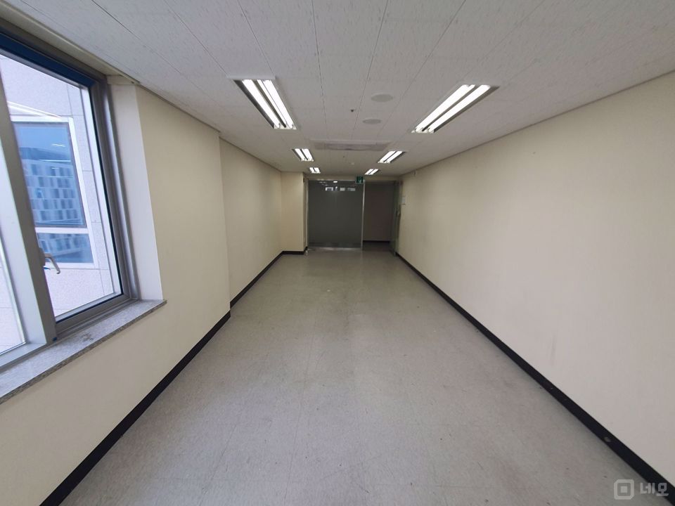 고층 북동향 코너 전망 끝내주는 사무실!! 매물의 4번째 사진