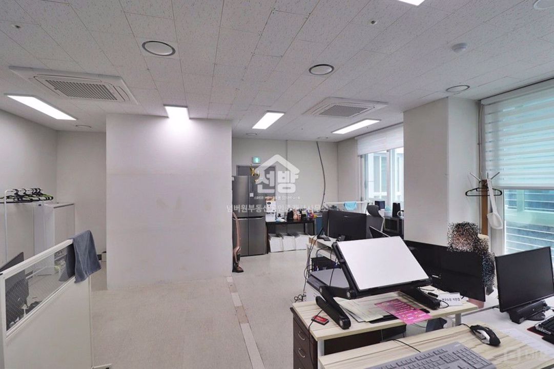 마곡역 룸 인테리어 되어있는 중형 사무실 매물 매물의 7번째 사진