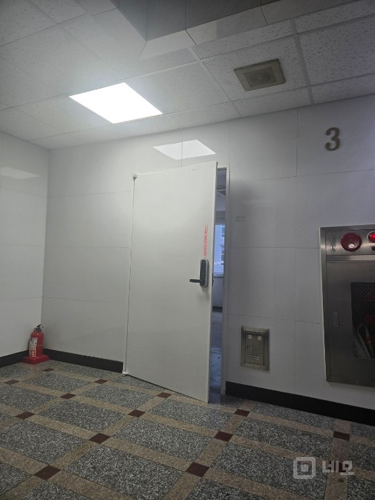 초역세권 대로변 채광좋은 75평 사무실 매물의 6번째 사진