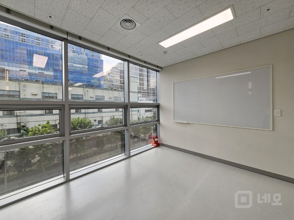 실13평 룸1 싱크대 인테리어A 입주협의 매물의 4번째 사진