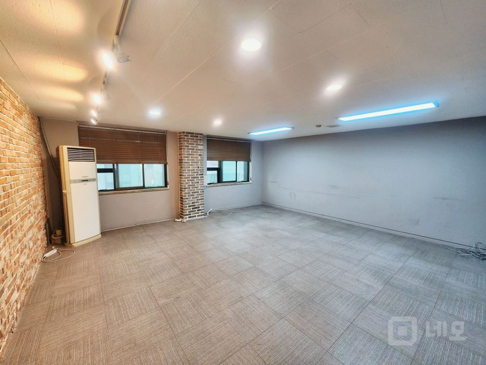 🚋신사역 1분 가성비 우수 오피스🚋 매물의 1번째 사진