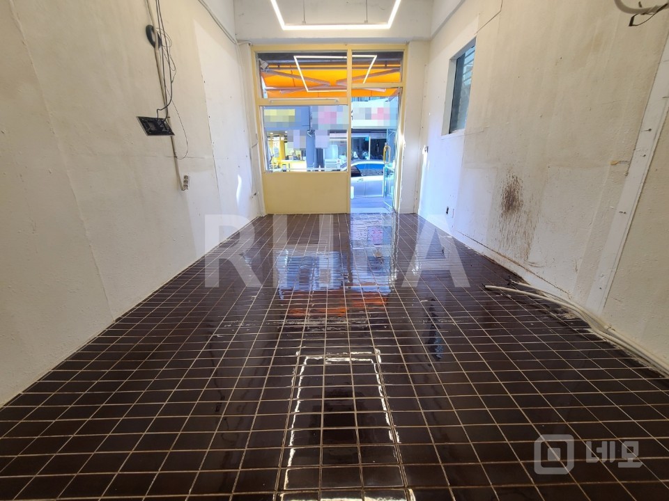 무권리 저희 레아는 실매물과 실사진 실면적을 측정하여 광고합니다. 매물의 3번째 사진