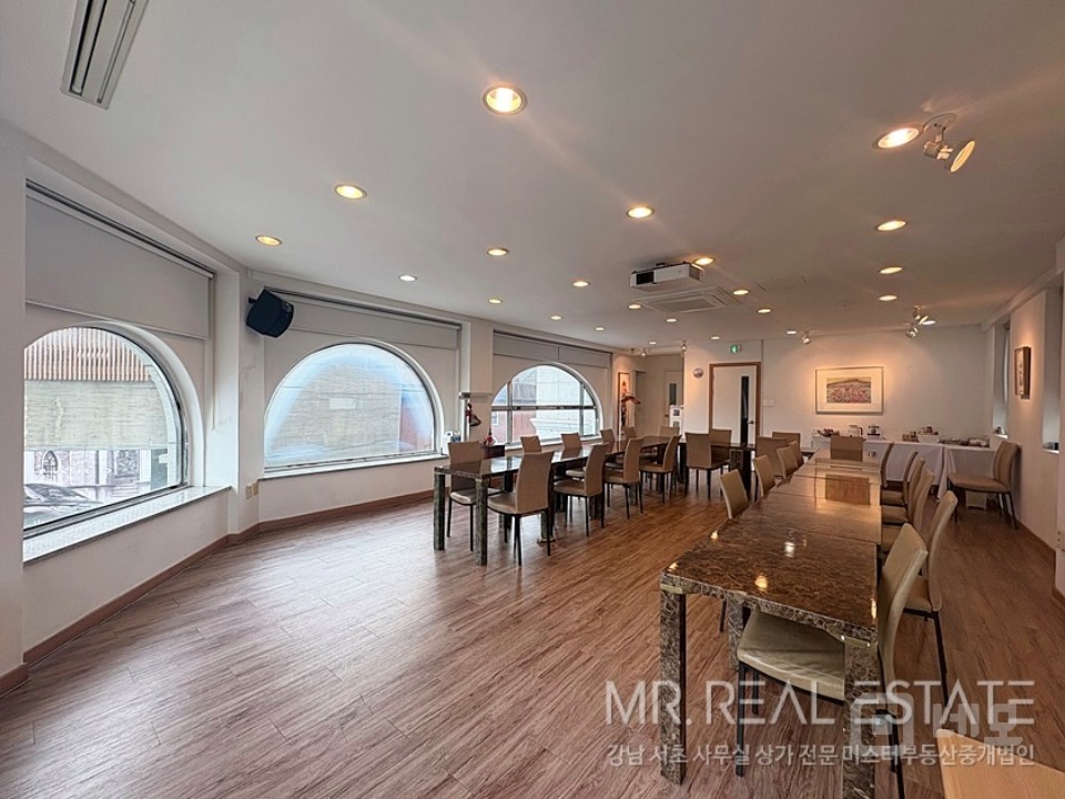 도산공원 대로면 코너 가성비甲 뷰맛집 매물의 4번째 사진