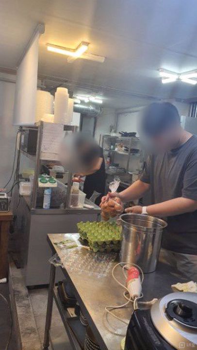 광안동 역세권에 위치한 2층 매장 매물의 4번째 사진