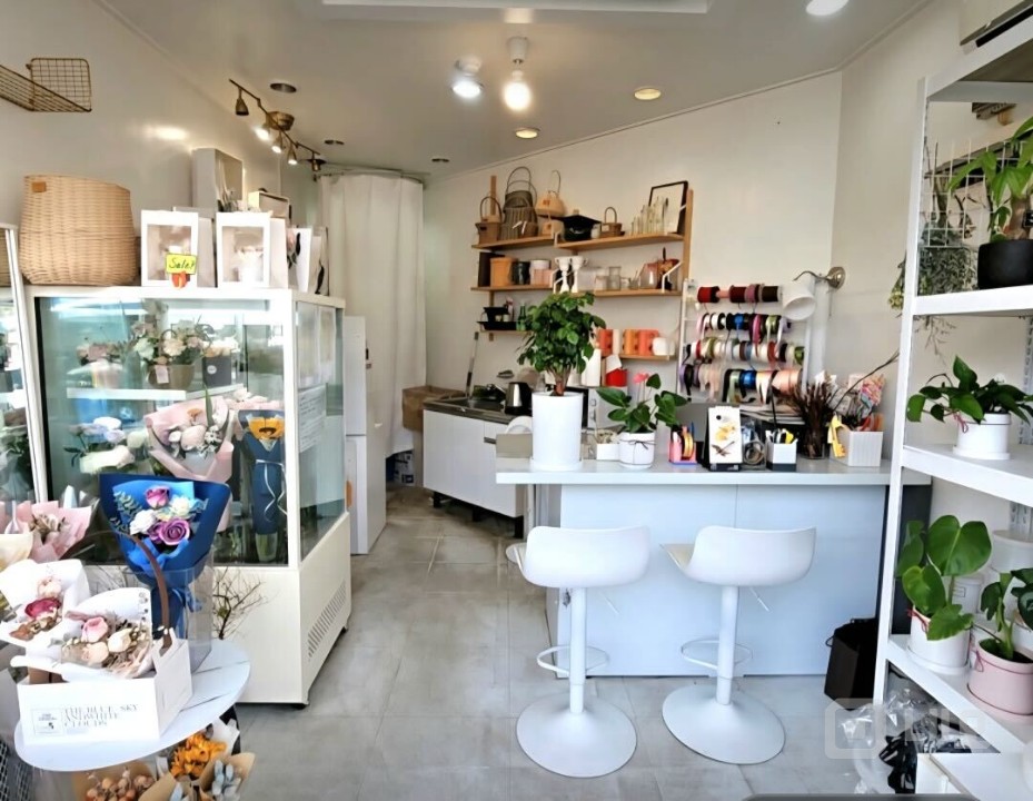 🌷 성수동 감성 가득한 1층 꽃집 자리 임대 매물의 4번째 사진