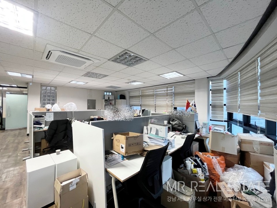 신사역3분 빠른입주 통창 엘베 자주식주차 단독층사용 매물의 8번째 사진